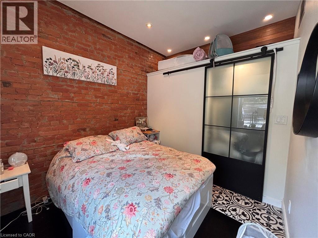 301 James Street N Unit# Upper Property Photo 7