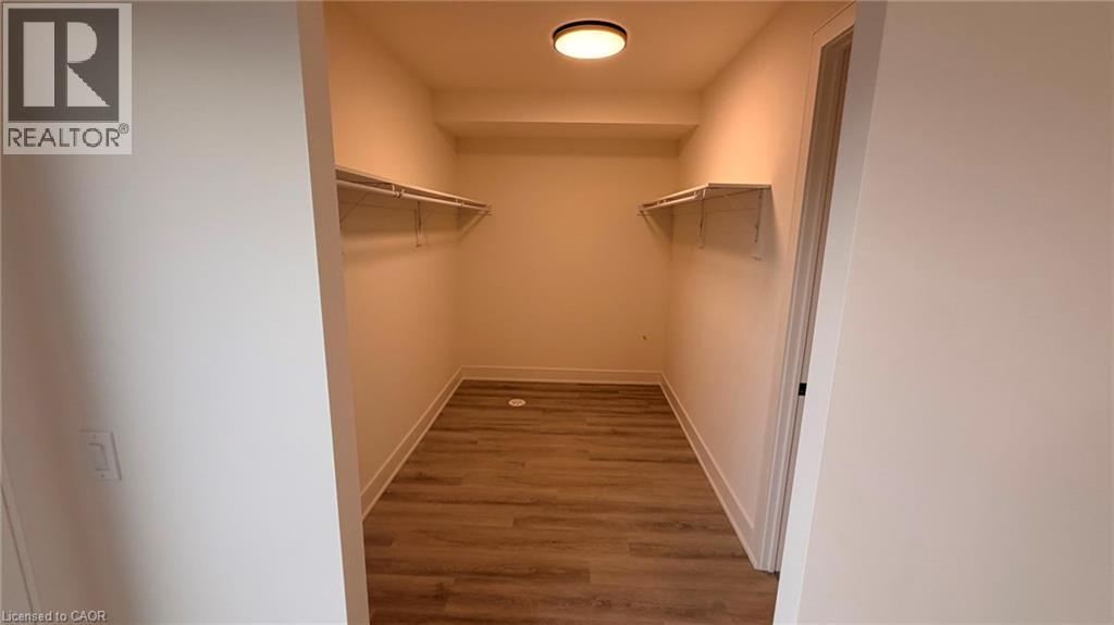 97 Everett Common Property Photo 20
