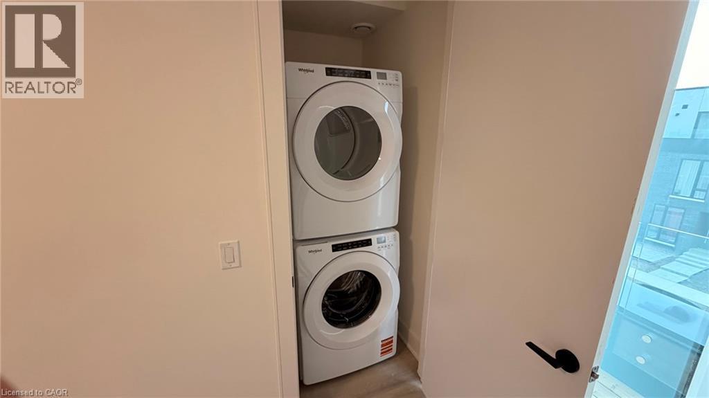 97 Everett Common Property Photo 22