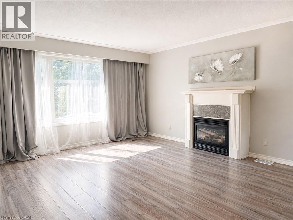 580 Forest Hill Drive Unit# Upper Property Photo 3
