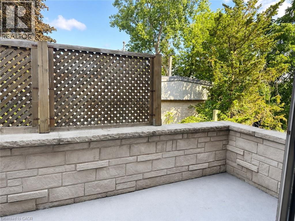580 Forest Hill Drive Unit# Upper Property Photo 11