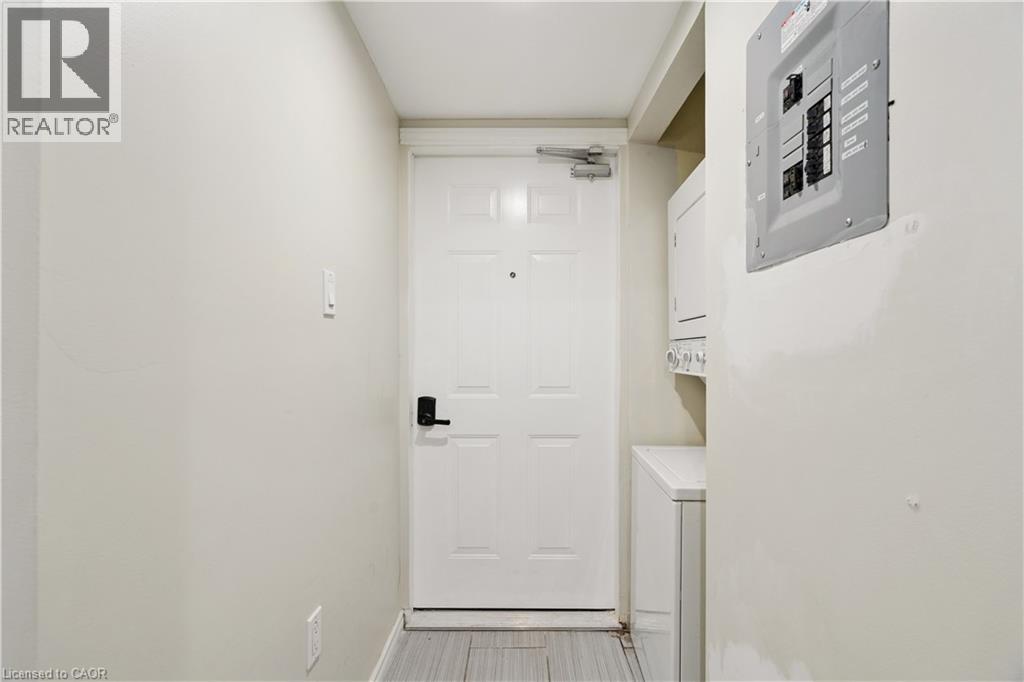 1 Elgin St N Unit# 1b Property Photo 4