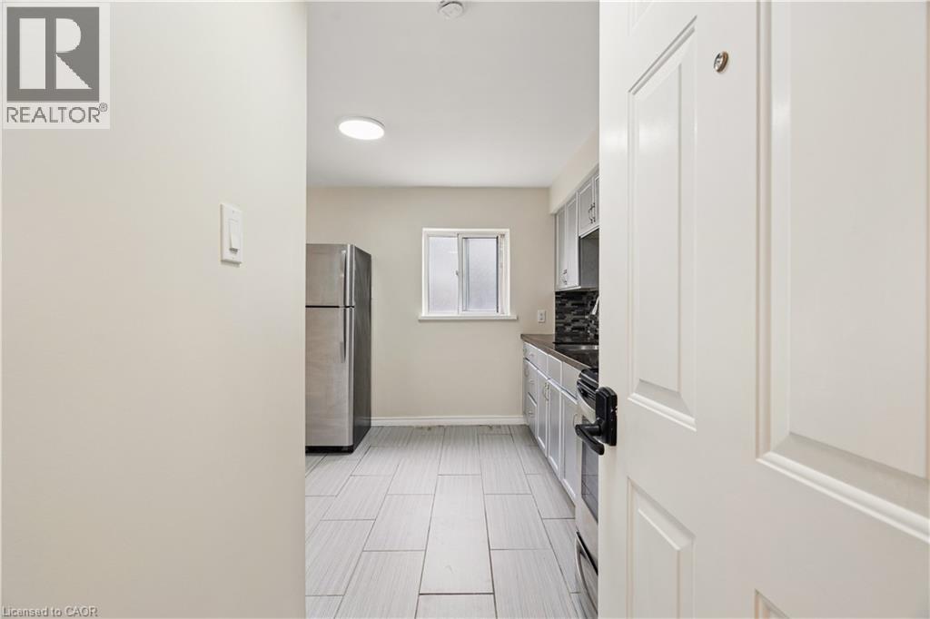 1 Elgin St N Unit# 1b Property Photo 5