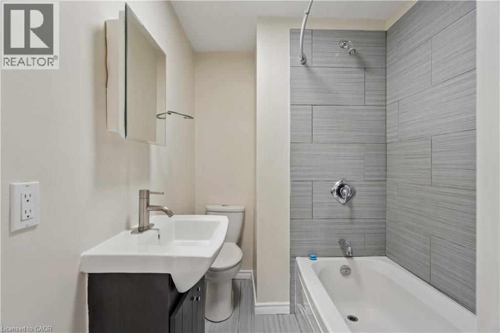 1 Elgin St N Unit# 1b Property Photo 7