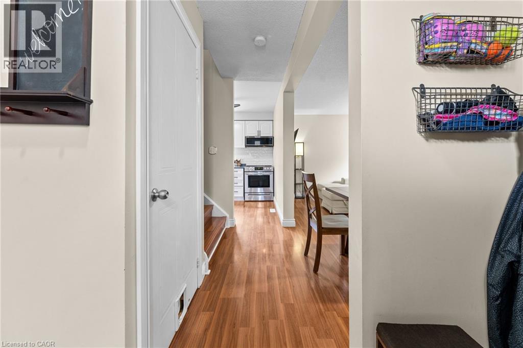 465 Beechwood Place Unit# 12 Property Photo 4