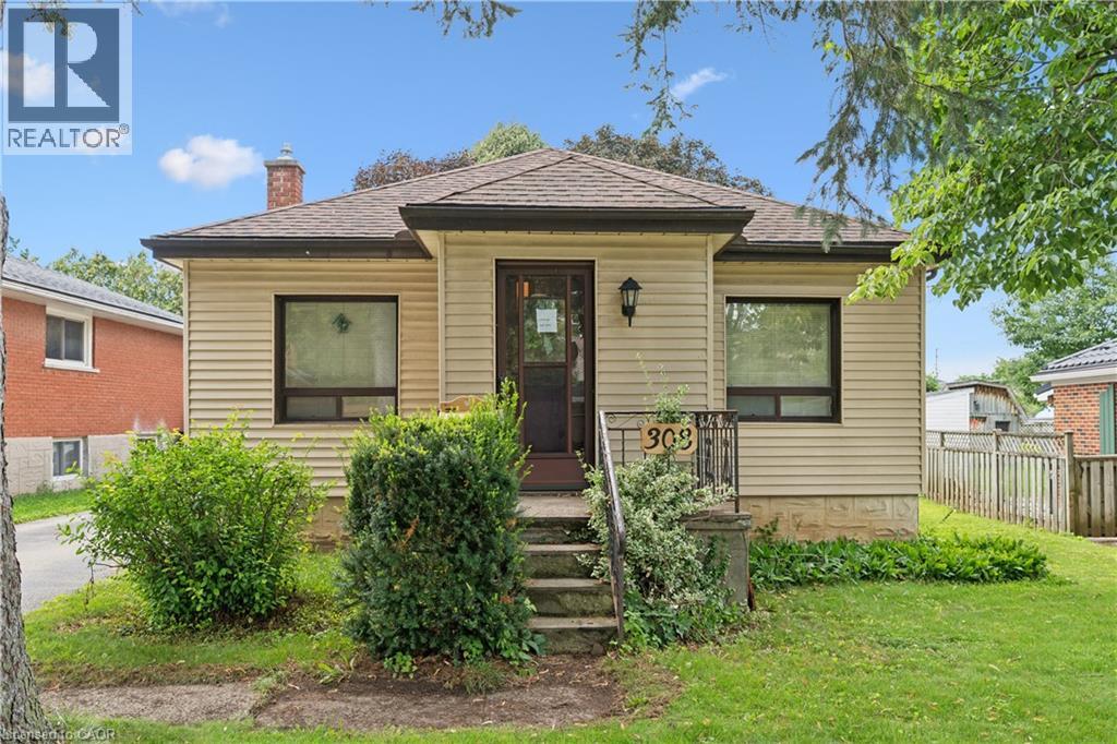 308 MOORE Street Property Photo 1
