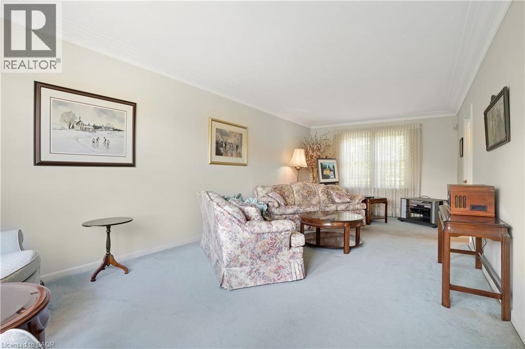 272 Sheldon Avenue N Property Photo 23