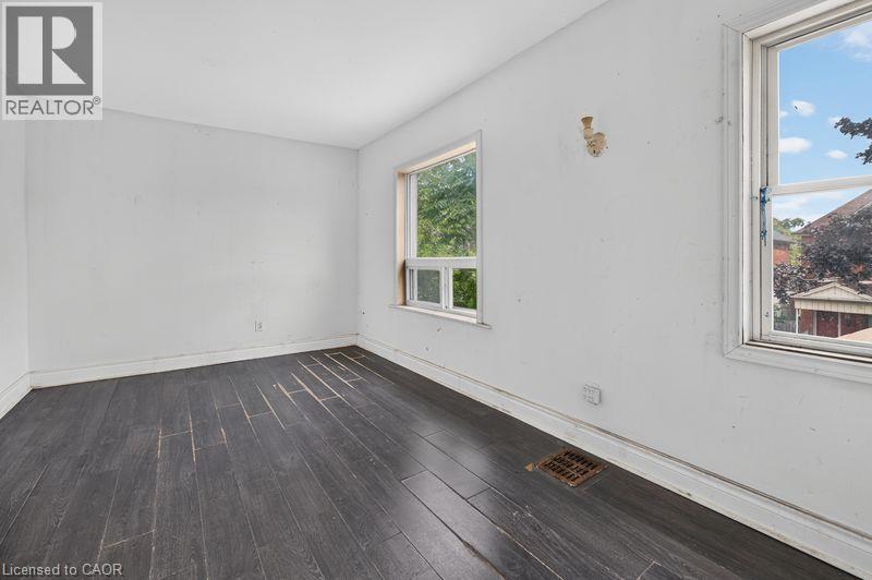 99 Leeming Street Property Photo 23