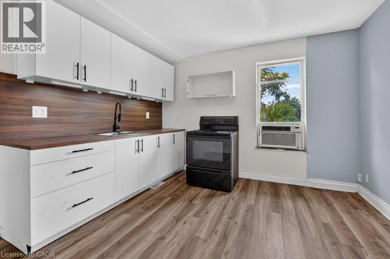 99 Leeming Street Property Photo 26