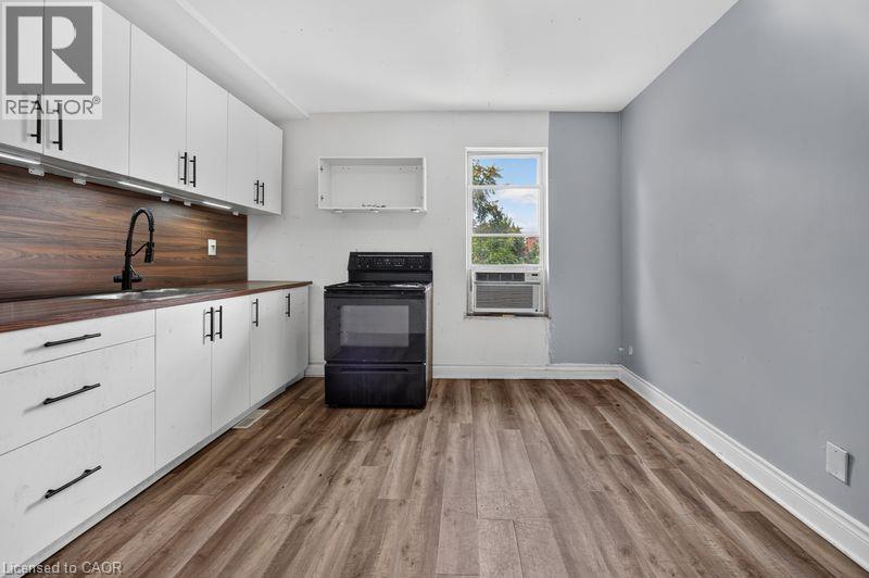 99 Leeming Street Property Photo 27