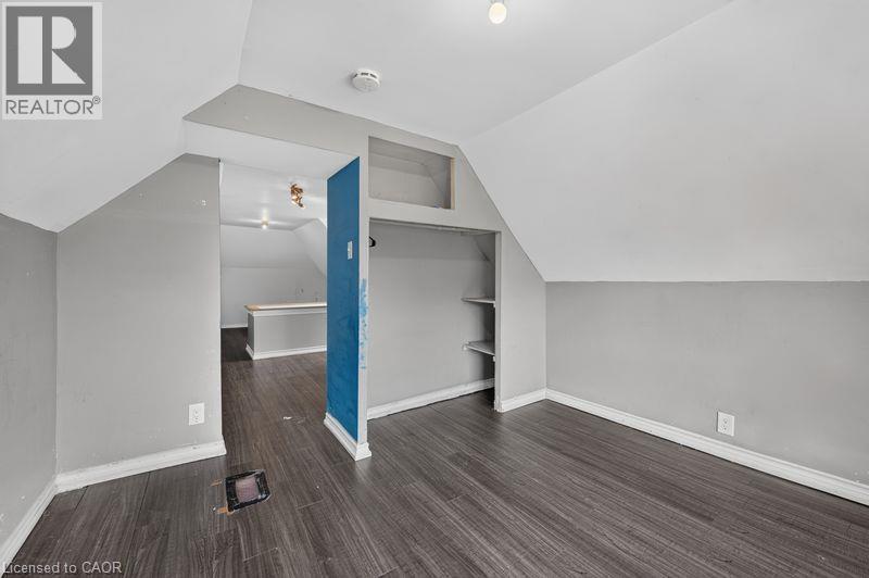 99 Leeming Street Property Photo 31