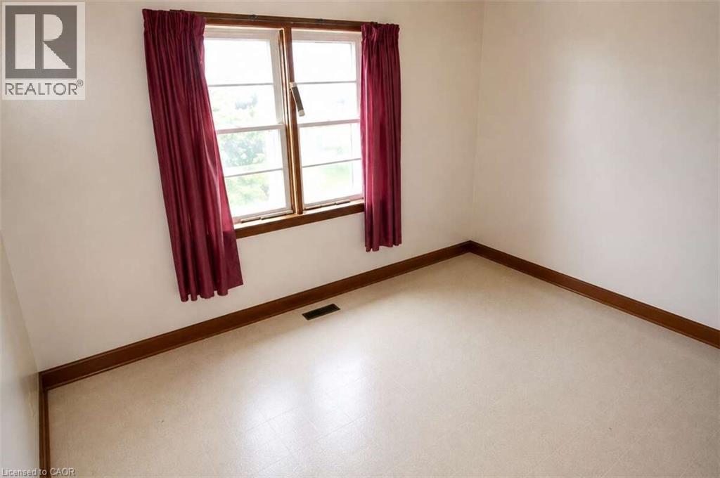 1860 Sturgeon Road Property Photo 5