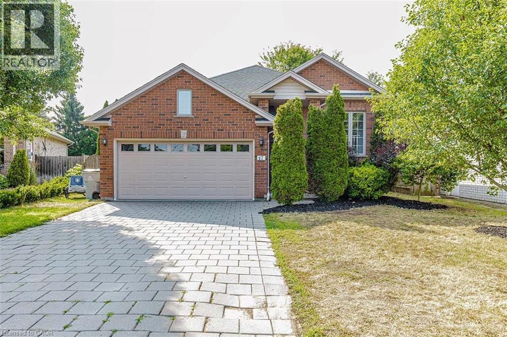 47 QUEENSWAY Drive