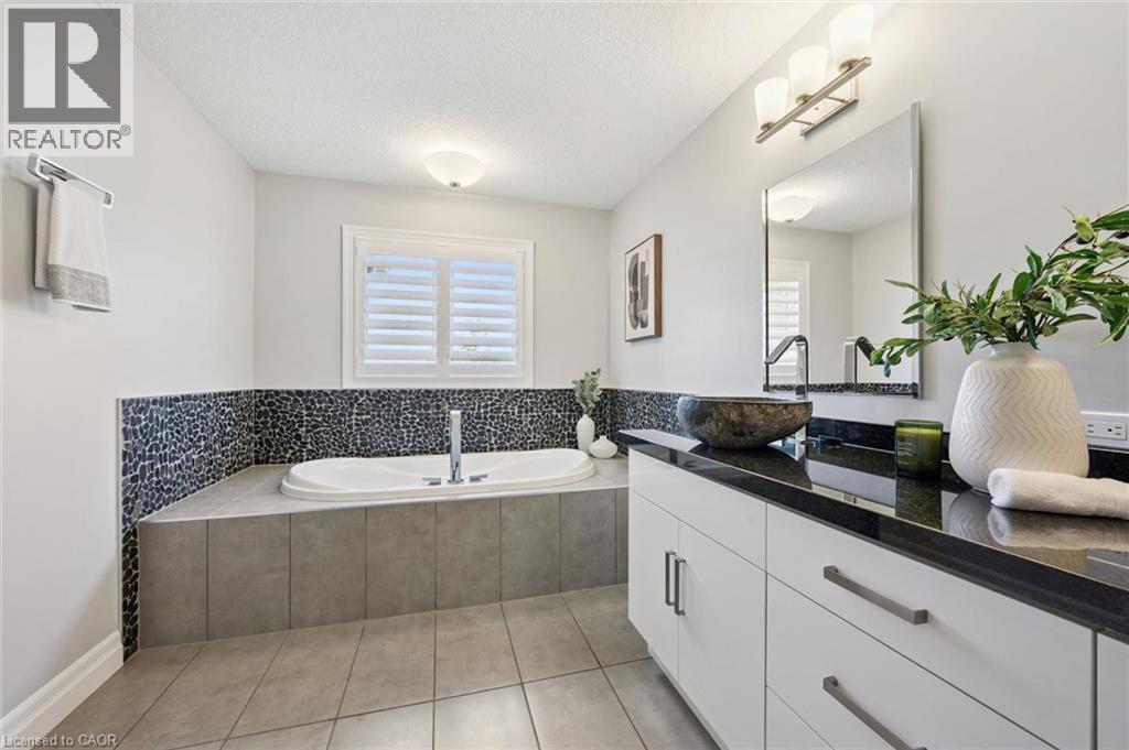 111 Oak Park Drive Property Photo 23