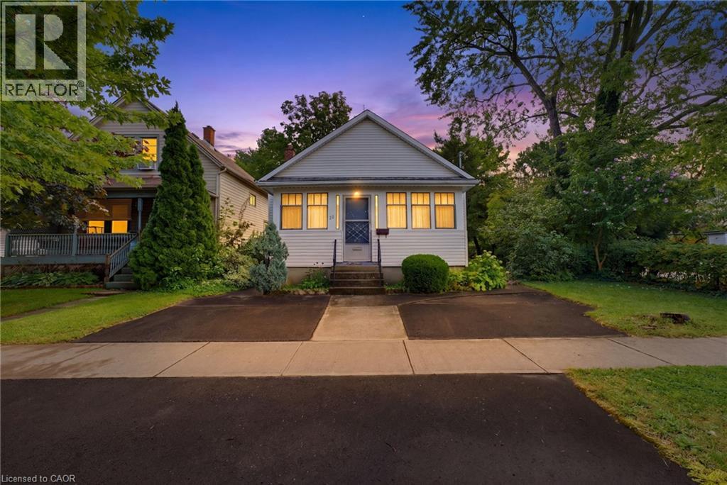 22 MILDRED Avenue