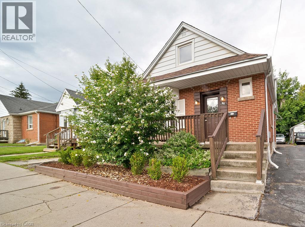 82 Whitney Avenue Property Photo 1