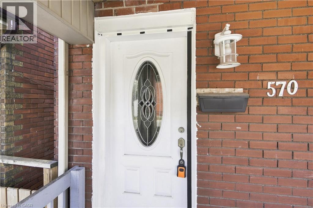 570 Cannon Street E Property Photo 8