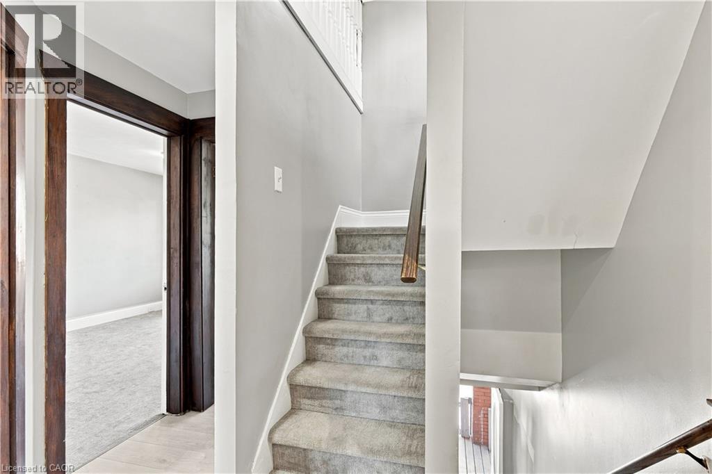 570 Cannon Street E Property Photo 21