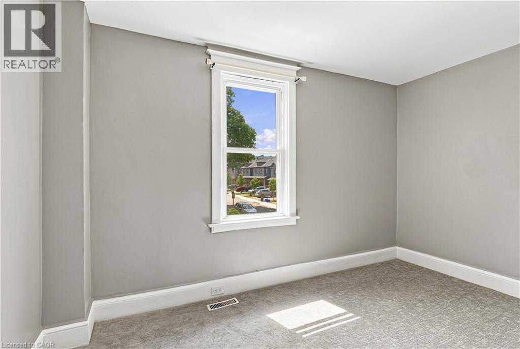570 Cannon Street E Property Photo 23