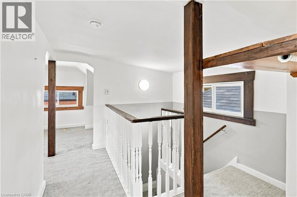 570 Cannon Street E Property Photo 28