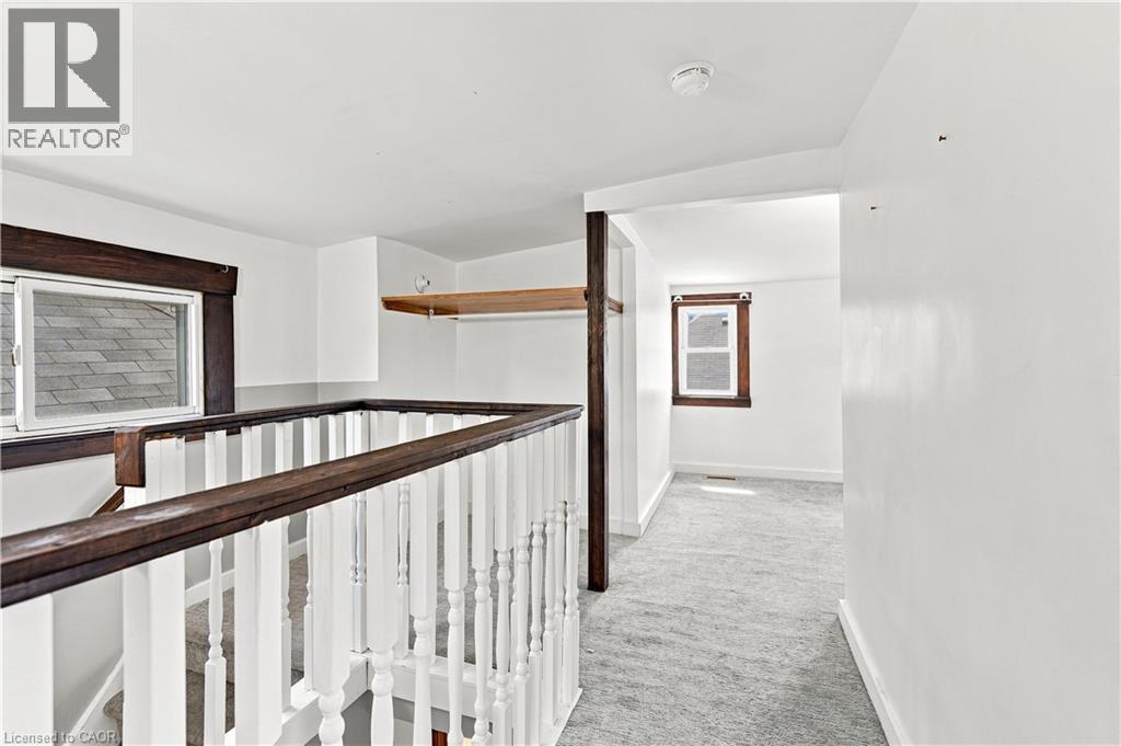 570 Cannon Street E Property Photo 29