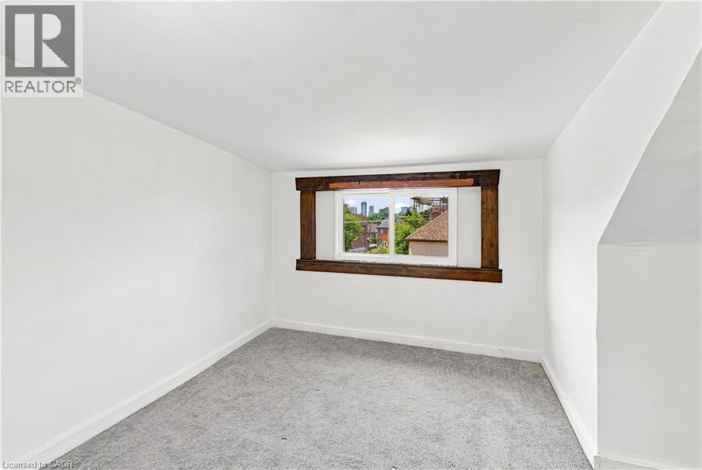 570 Cannon Street E Property Photo 32