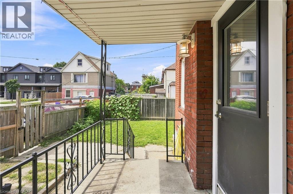 570 Cannon Street E Property Photo 34