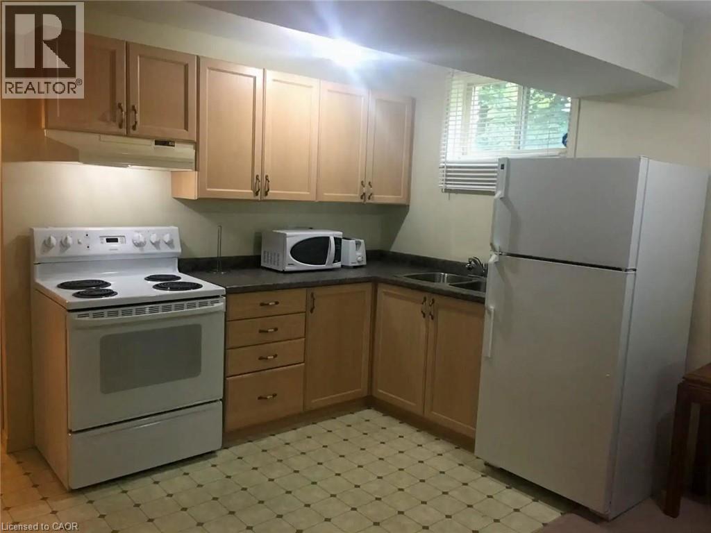 2111 Countrystone Place Unit# Lower Property Photo 9