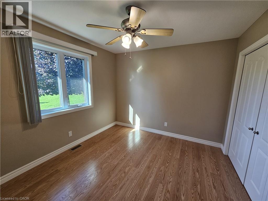 39 Ross Avenue N Property Photo 28