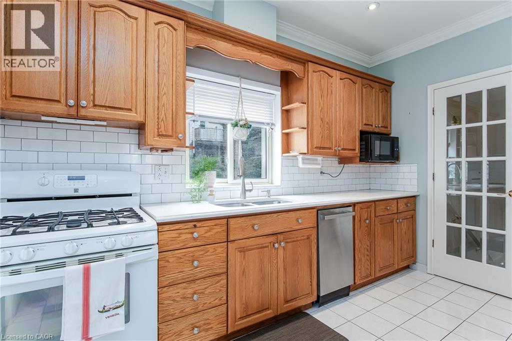 32 Samuel Street Property Photo 14