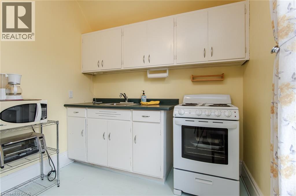 32 Samuel Street Property Photo 37