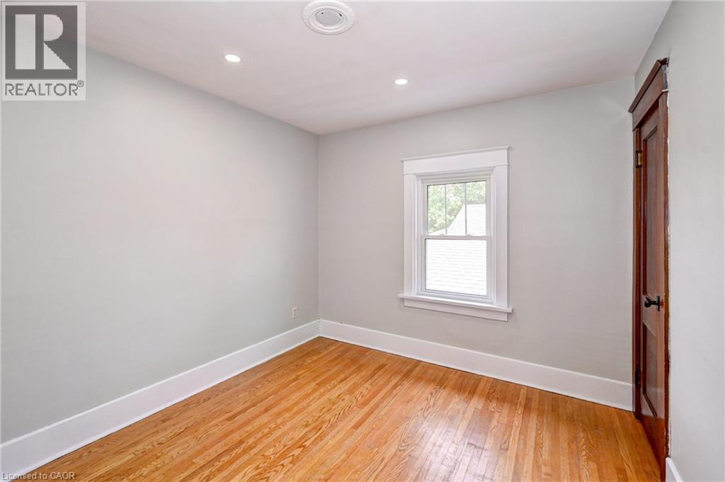 147 Courtland Avenue E Property Photo 24