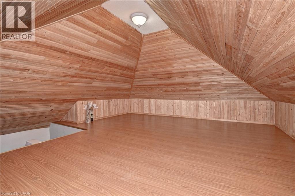 147 Courtland Avenue E Property Photo 31