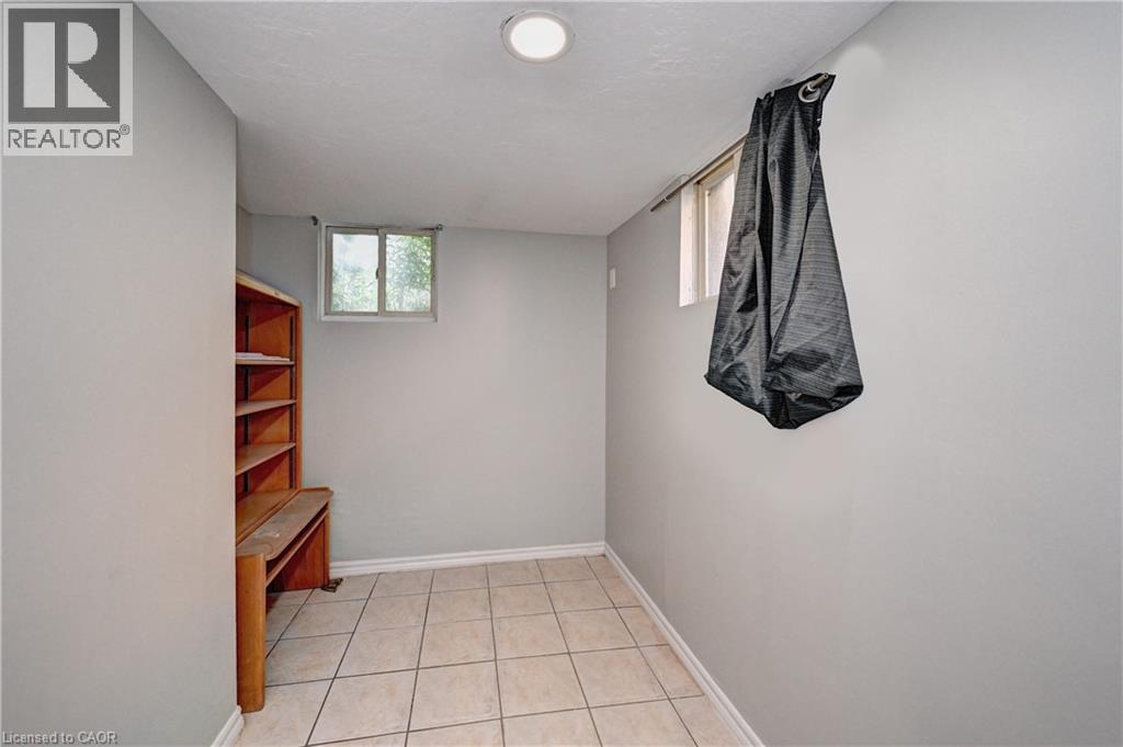 147 Courtland Avenue E Property Photo 34