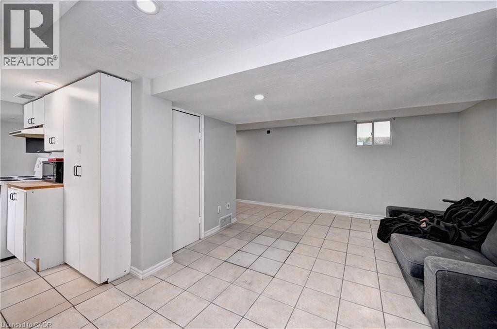 147 Courtland Avenue E Property Photo 36