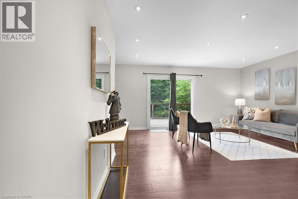 421 Bairstow Crescent Property Photo 8