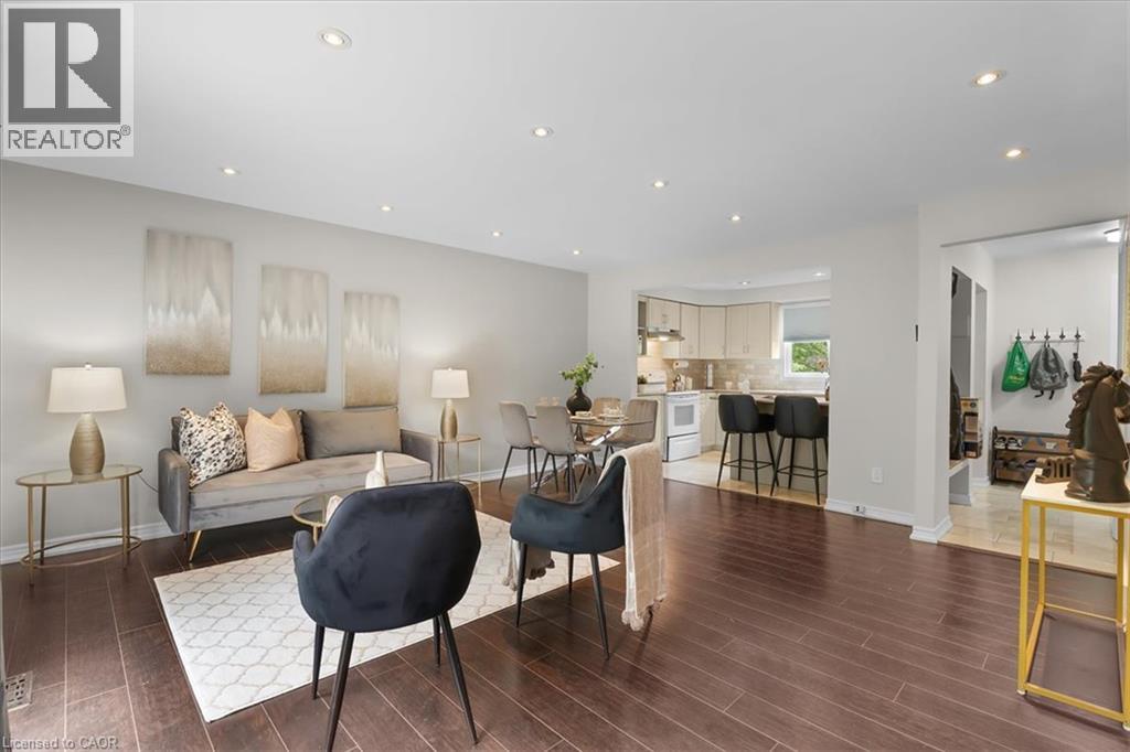 421 Bairstow Crescent Property Photo 11