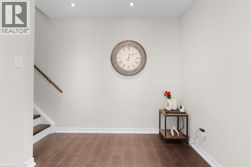 421 Bairstow Crescent Property Photo 13
