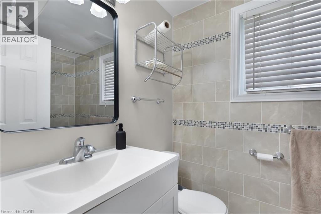 421 Bairstow Crescent Property Photo 16