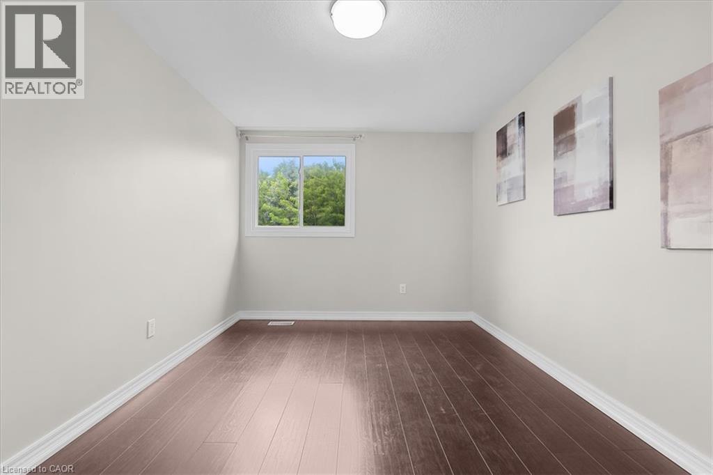 421 Bairstow Crescent Property Photo 19