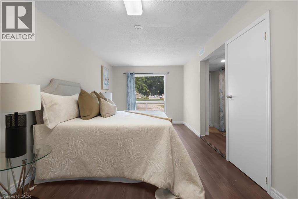 421 Bairstow Crescent Property Photo 25