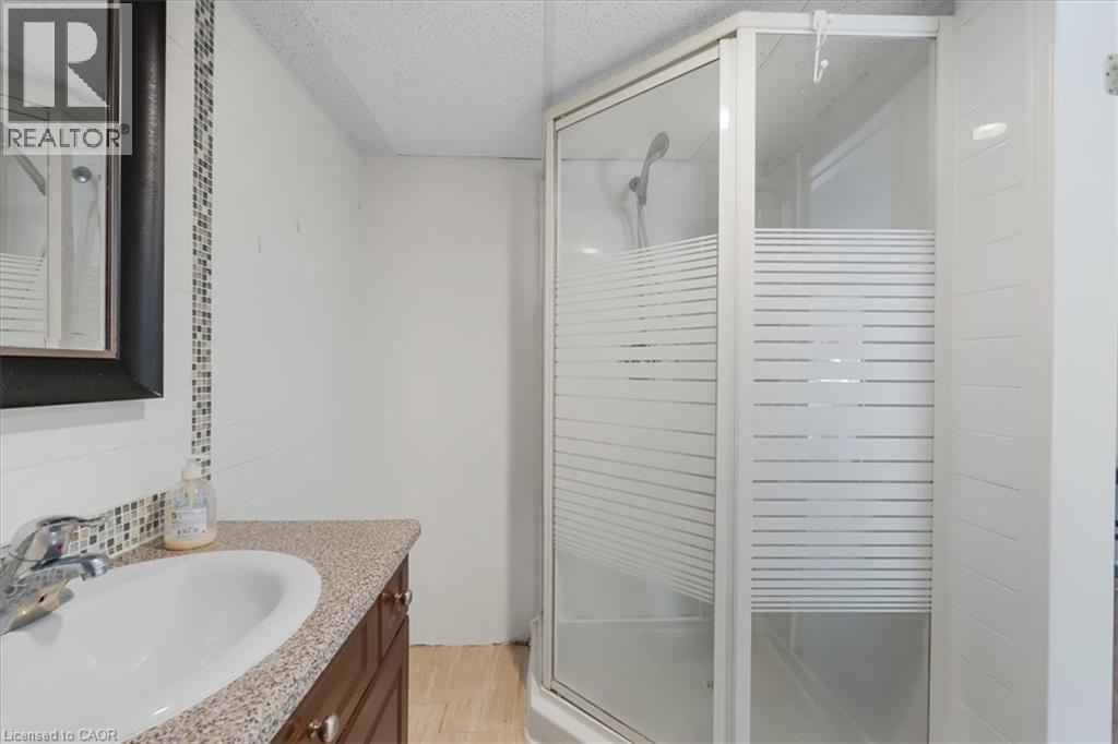 421 Bairstow Crescent Property Photo 29