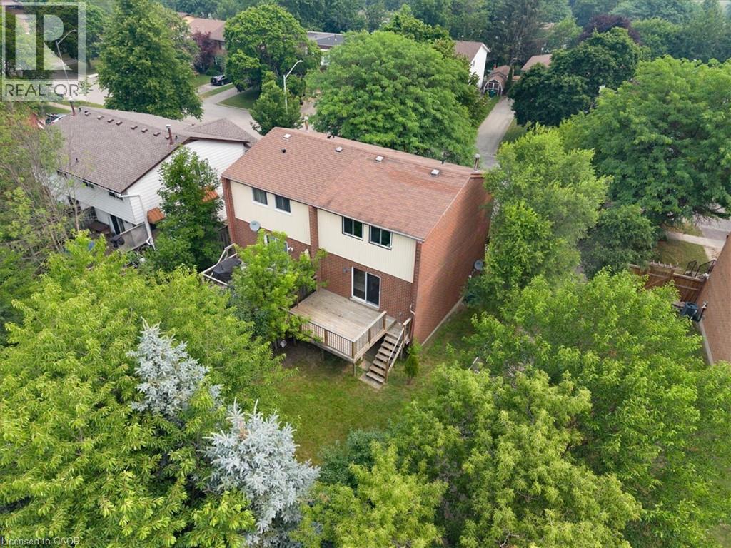 421 Bairstow Crescent Property Photo 31