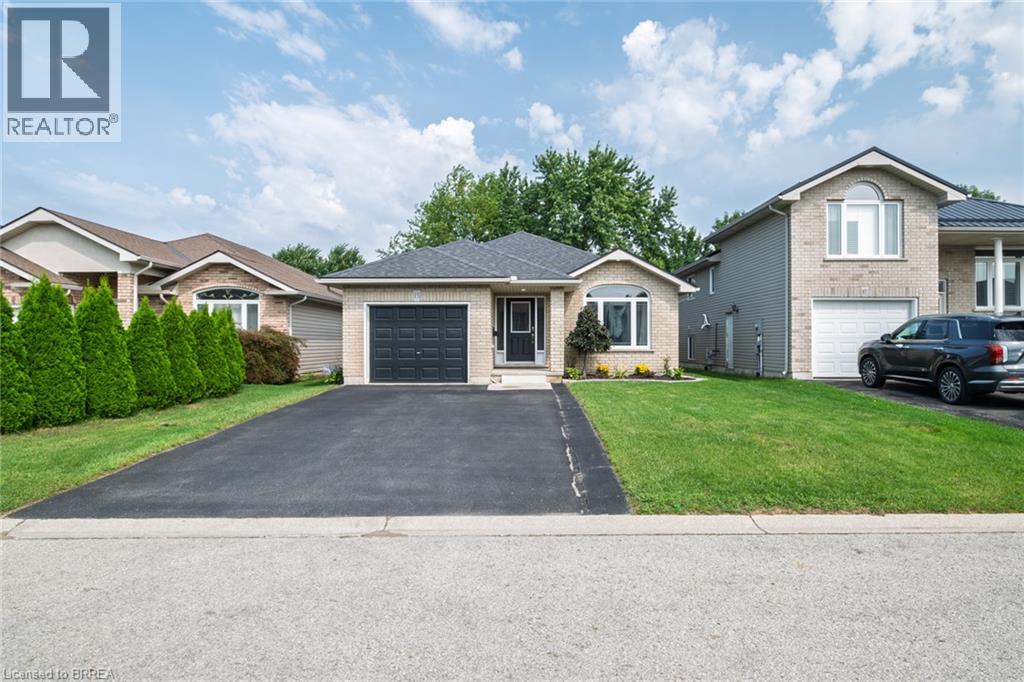 15 Landon Avenue Property Photo 2