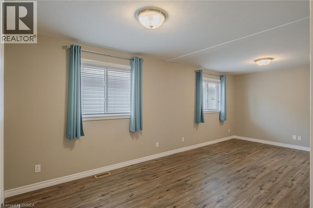 15 Landon Avenue Property Photo 17