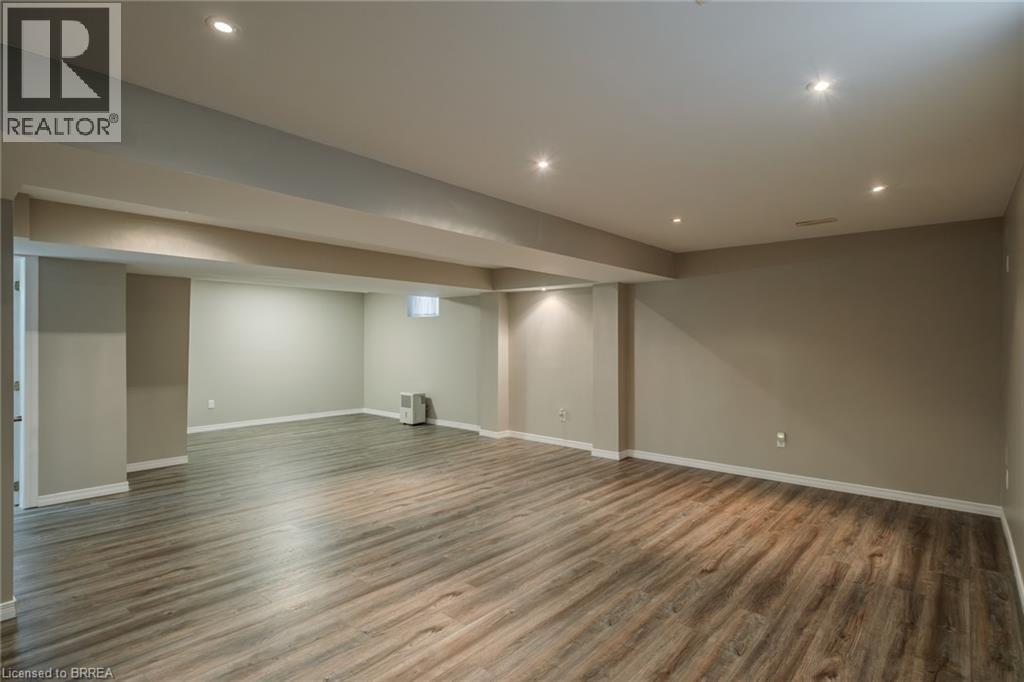 15 Landon Avenue Property Photo 27
