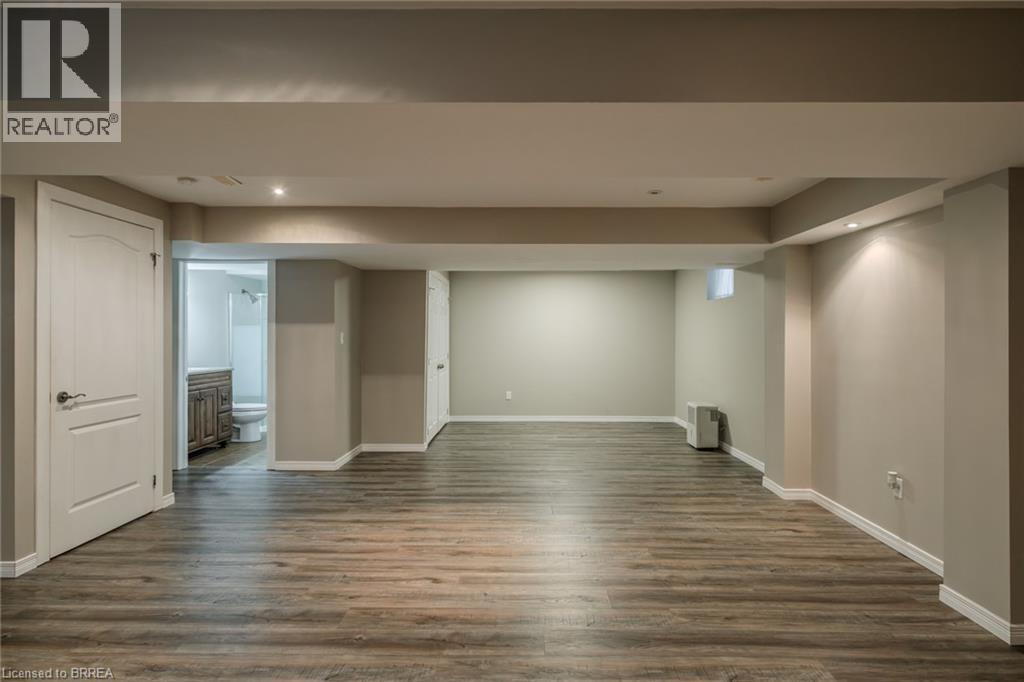 15 Landon Avenue Property Photo 28
