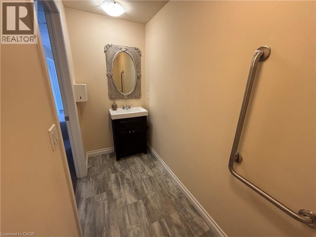 223 West Street Property Photo 8