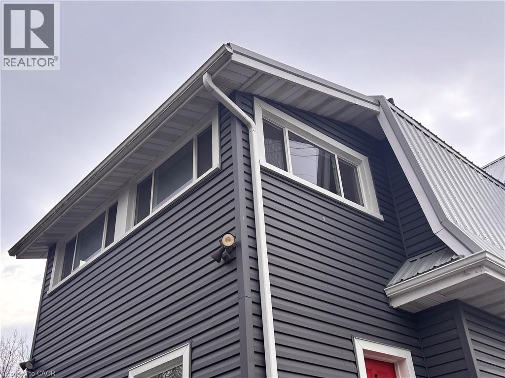 223 West Street Property Photo 16