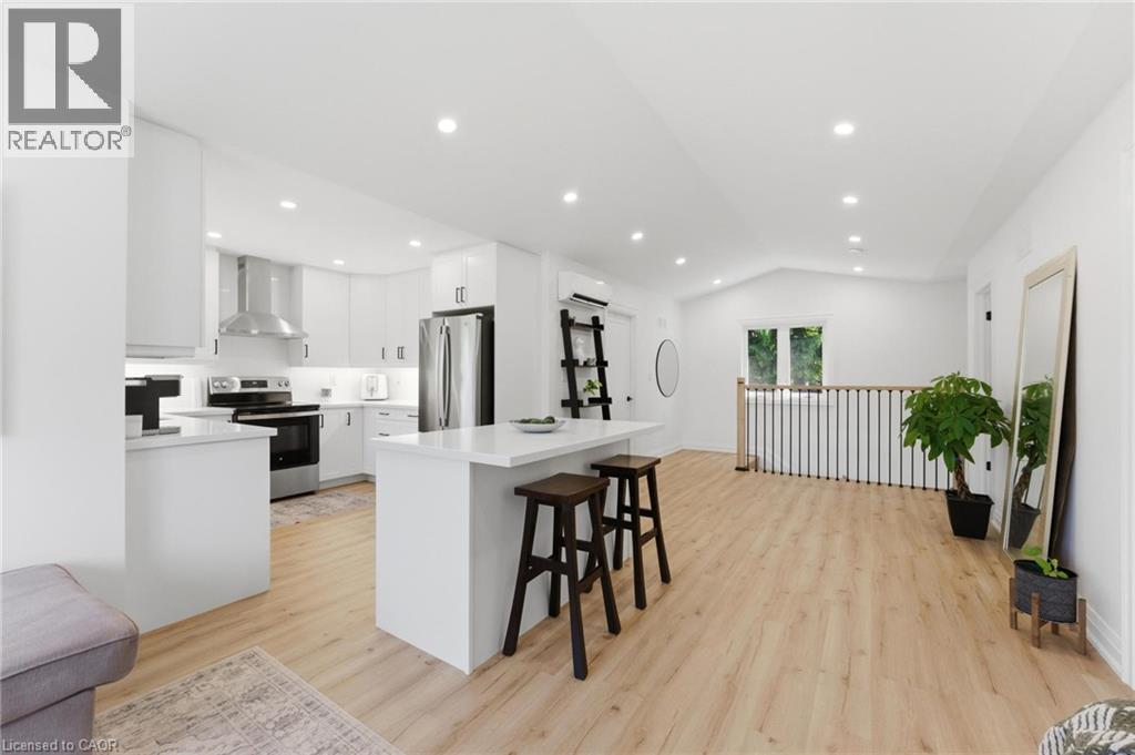 82 Cumming Court Unit# Upper Property Photo 8